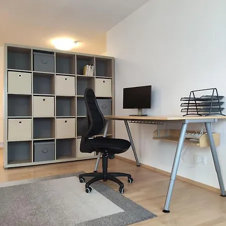 Stadtwohnung 2-zimmer 3 Schlafplatze Appartement *